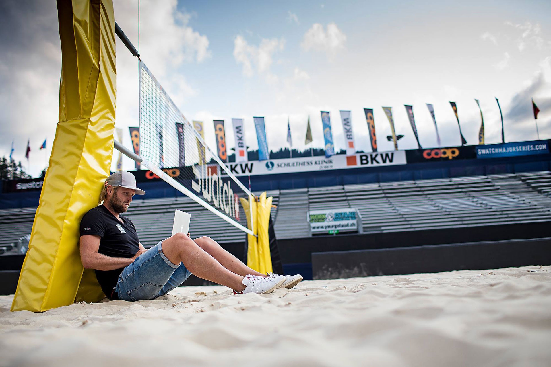 Julius Brink found a new role in the sand of center Court. Photo credit: Swatch Major Series