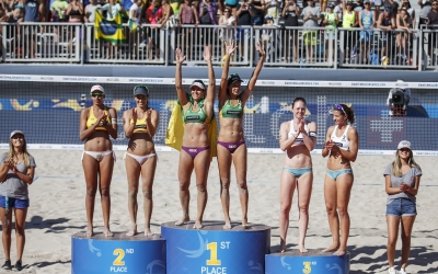 5 reasons to date a beach volleyball player